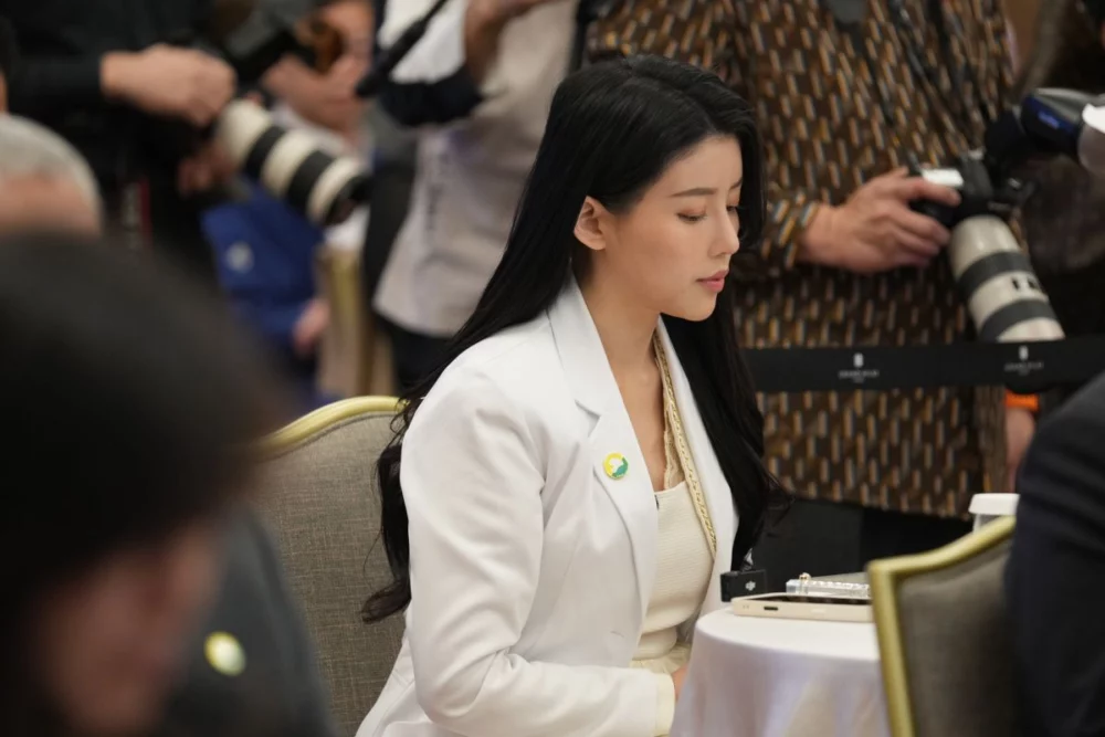 圖／NutriMin創辦人營養師高敏敏，同時集結白袍聯盟、獸醫群、藥師群、營養師群，共同開發毛小孩產品。（創新聯合INNO Media Group提供）